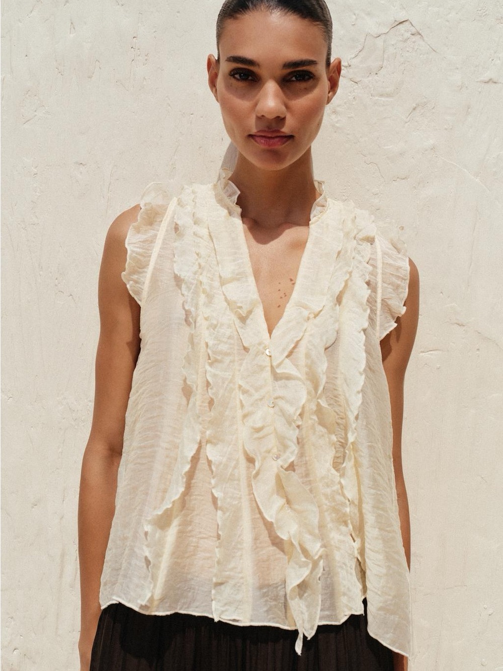 Zara Ruffle Top - Picture 4 of 10